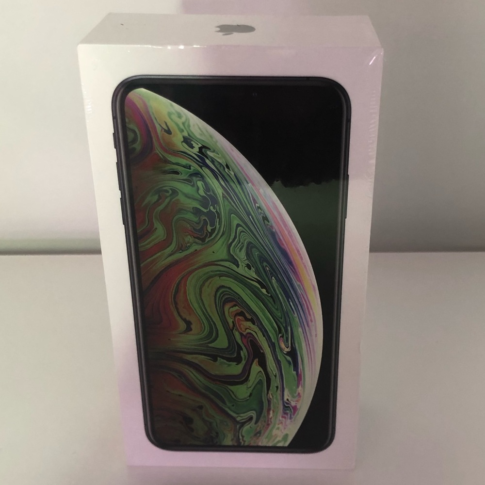 UNLOCKED BRAND NEW IPHONE XS MAX 64gb